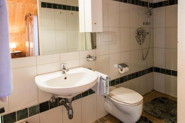 Gasthof Mitteregg Zum Kasnocknwirt Winkl  Buitenkant foto